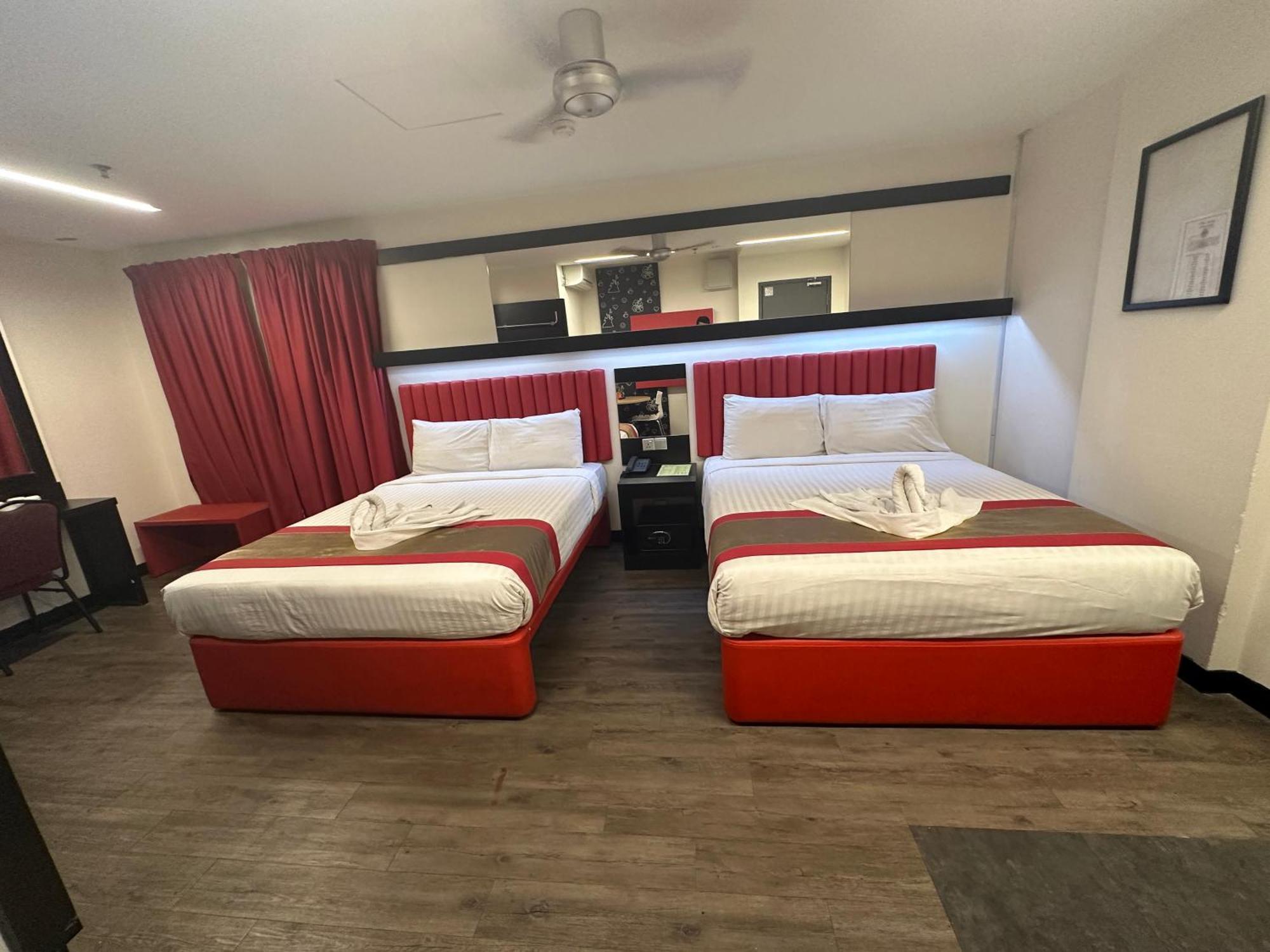 Lazdana Hotel 3*