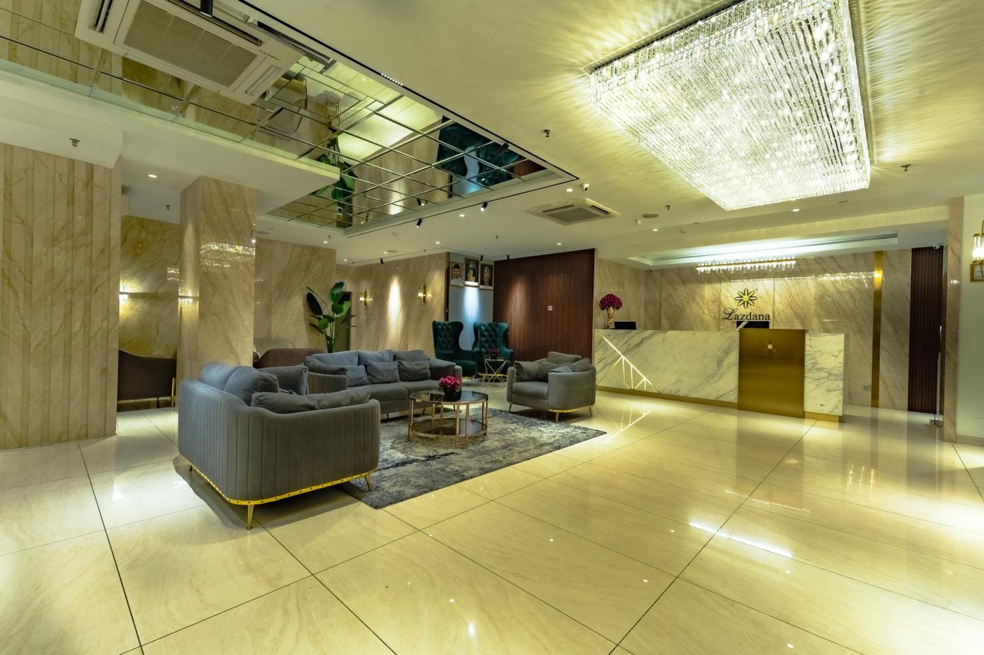 Hotel Lazdana 3*
