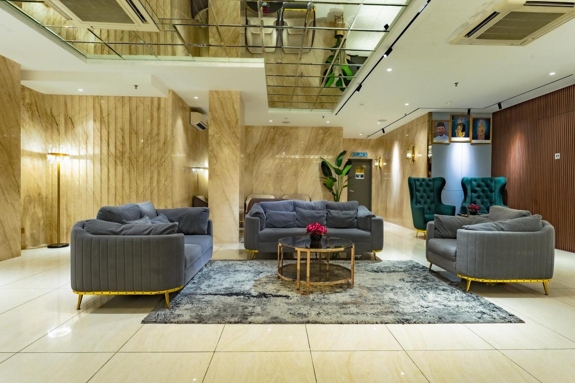 Hotel Lazdana 3*